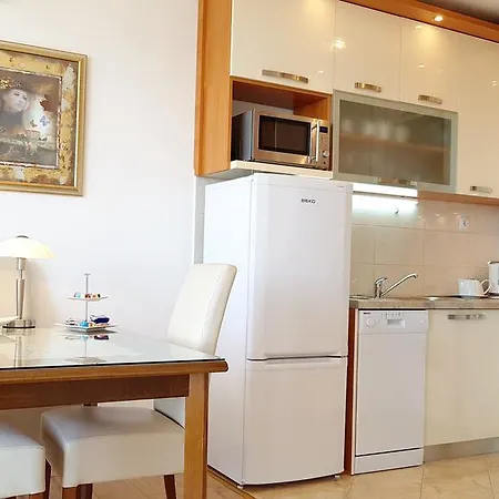 Apartmán 28 *